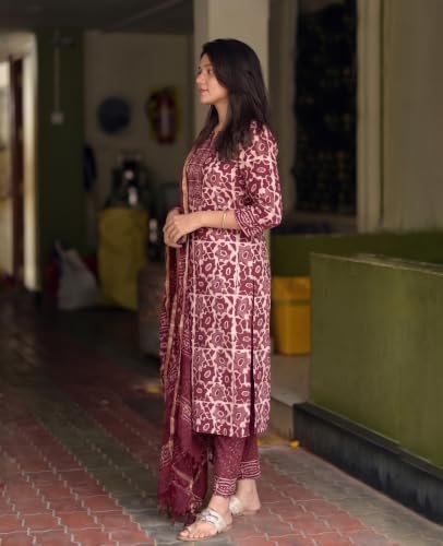 Women's Printed Straight Kurta and Pant with Dupatta Set - Image 3