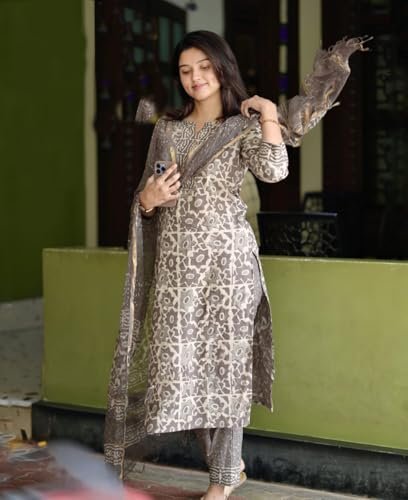 Women's Printed Straight Kurta and Pant with Dupatta Set - Image 4